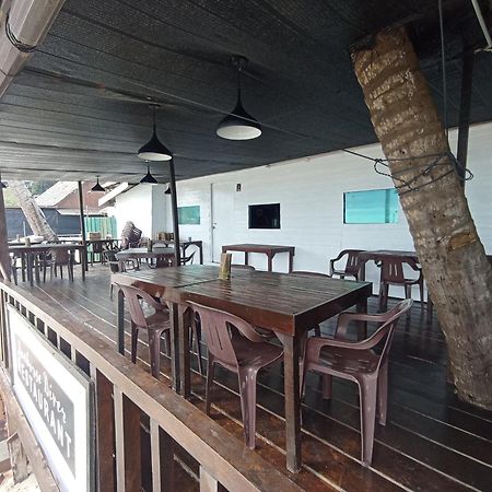 시호스 다이버 게스트하우스 Kampong Pasir Panjang  외부 사진