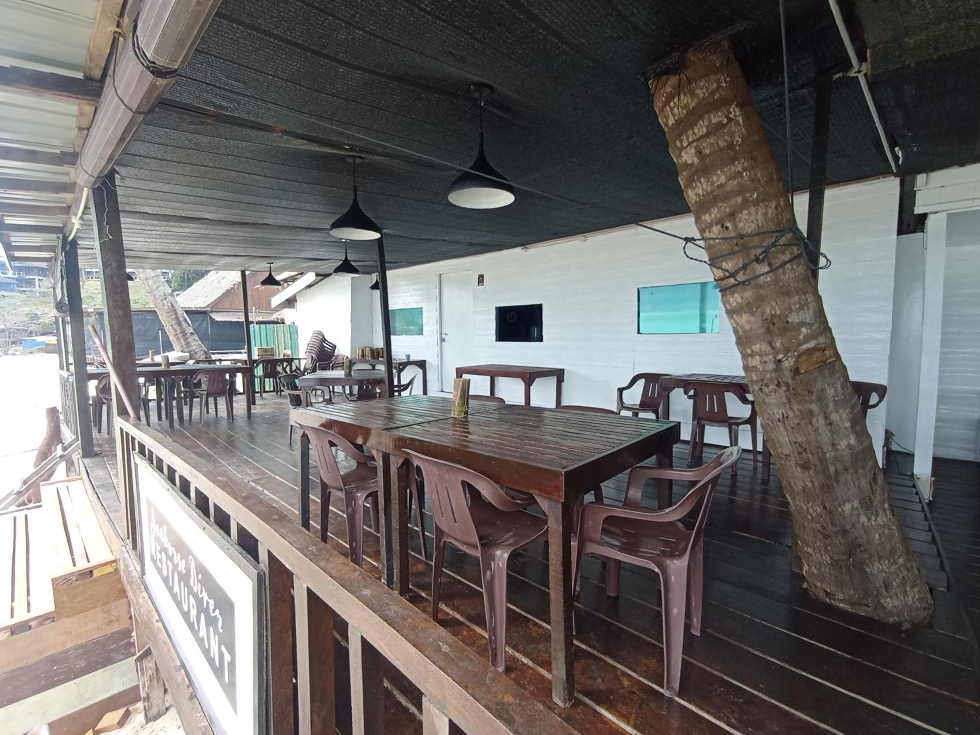 시호스 다이버 게스트하우스 Kampong Pasir Panjang  외부 사진